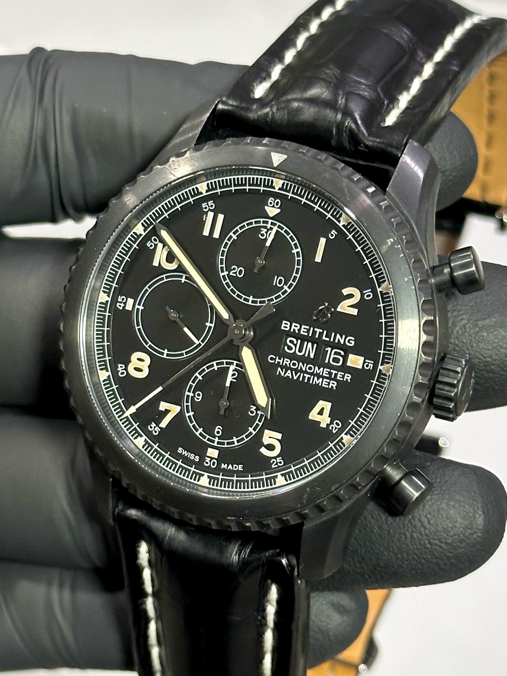 Breitling Navitimer 8 Automatic Chronograph DayDate Black Ss 43mm Luxury Watch